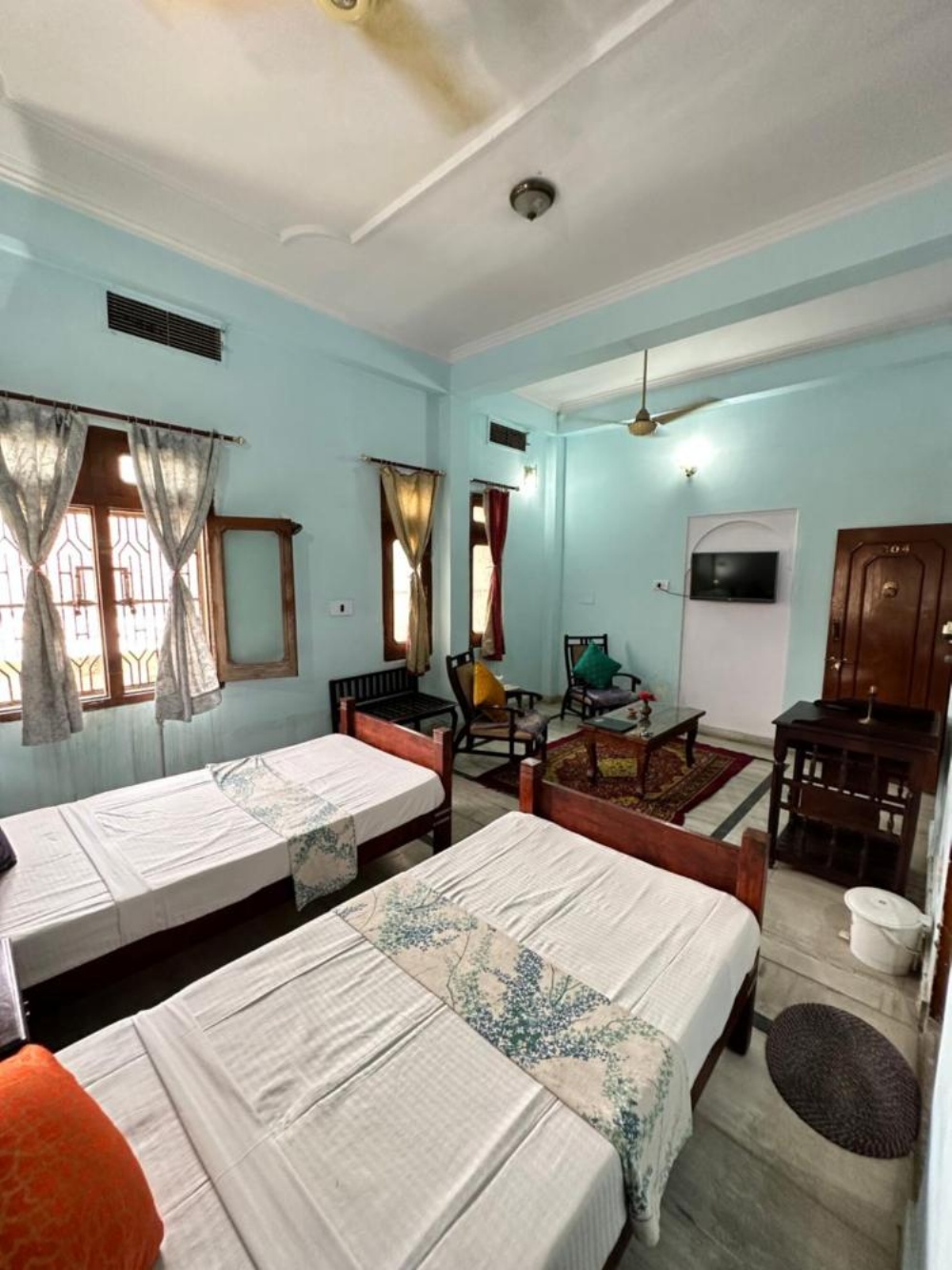 Room image 3
