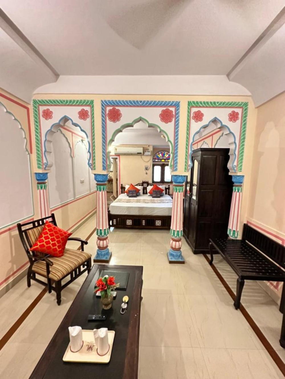 Room image 4