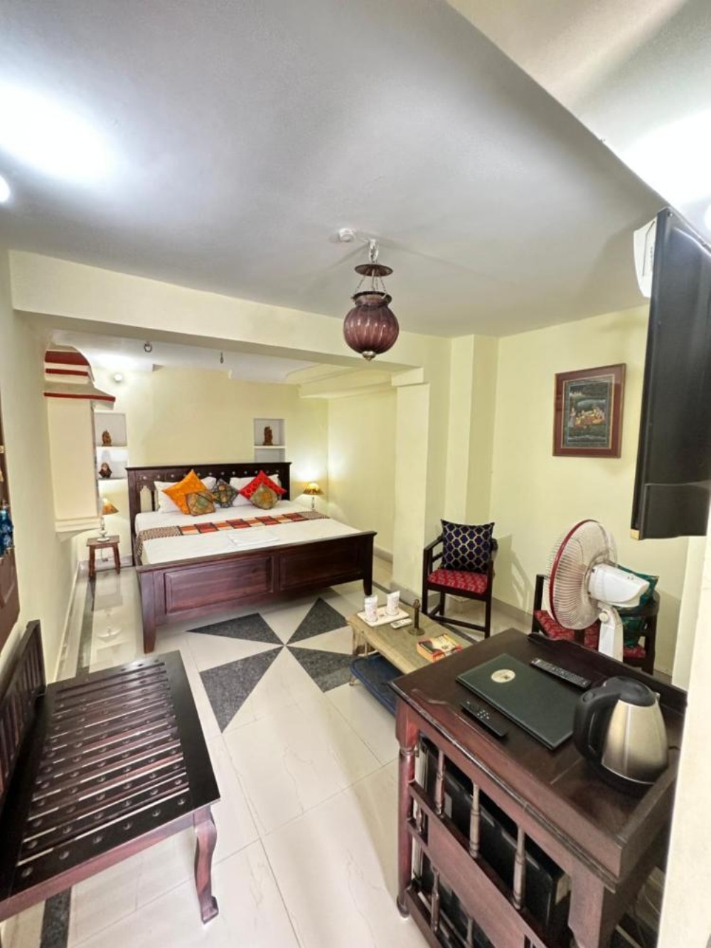 Bed in 8-Bed Mixed Dormitory Room