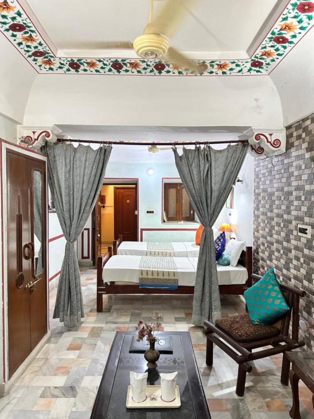 Rawla Mrignayani Palace